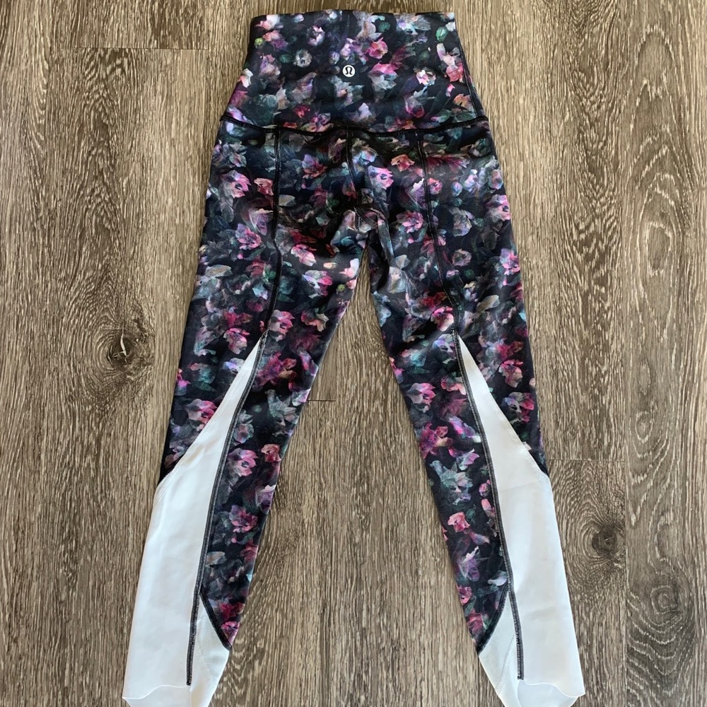 Lululemon leggings size 0 - Picture 3 of 4